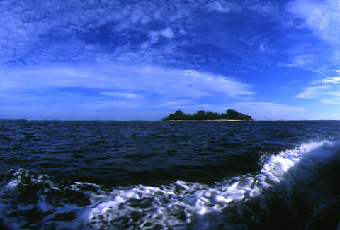 「帰島」